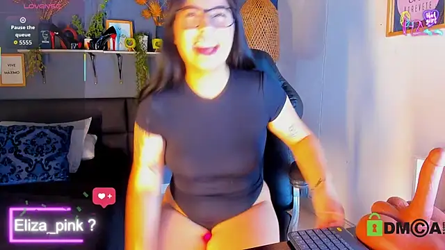 eliza pink24 online show from 04/17/26, 06:44