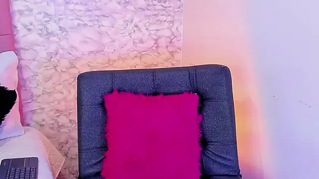 Snapshot of Vero_Ivanova chatting on 04/04/26, 04:02 Vero Ivanova online show from 04/04/26, 04:02