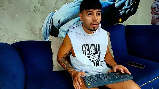 Snapshot of DaveParker_ chatting on 02/07/26, 12:57 DaveParker online show from 02/07/26, 12:57