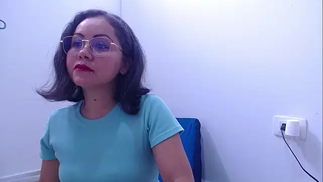 Snapshot of playfullpaulina chatting on 02/04/26, 08:48 playfullpaulina online show from 02/04/26, 08:48