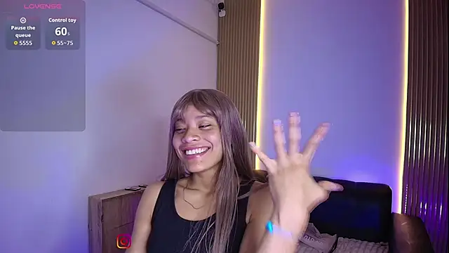 Snapshot of leydi_start_ chatting on 02/24/26, 01:01 leydi start online show from 02/24/26, 01:01