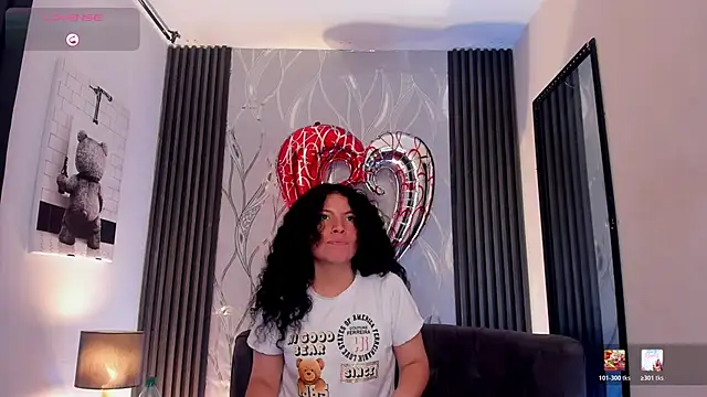 Zoe-yanin online show from 02/16/26, 07:01