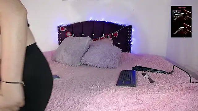 sienna rose pym online show from 02/13/26, 12:05