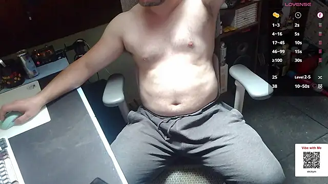 under the desk40 online show from 06/02/26, 12:38