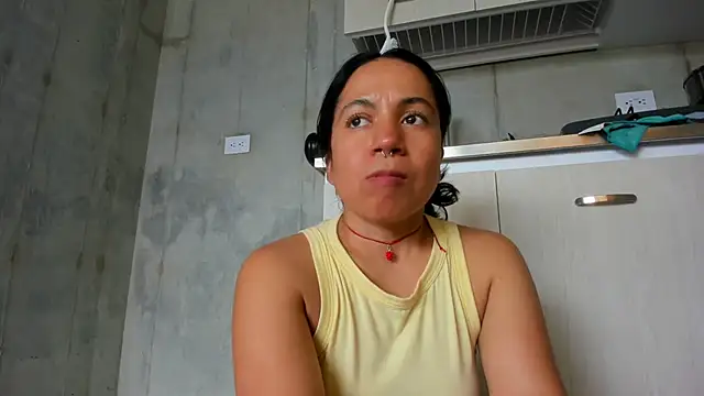 chiarafustox online show from 03/24/26, 09:37