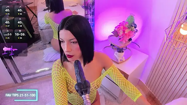Snapshot of IsabellaMendez_ chatting on 03/25/26, 02:05 IsabellaMendez online show from 03/25/26, 02:05