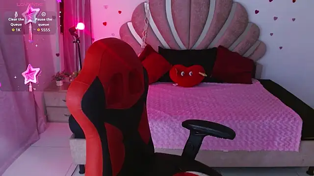 mia fox666 online show from 05/19/26, 01:32