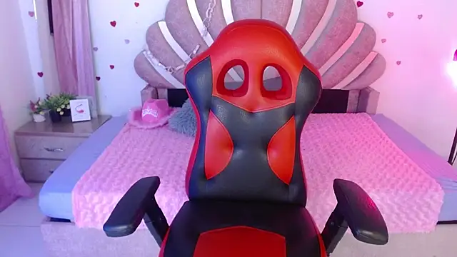 mia fox666 online show from 04/06/26, 12:39