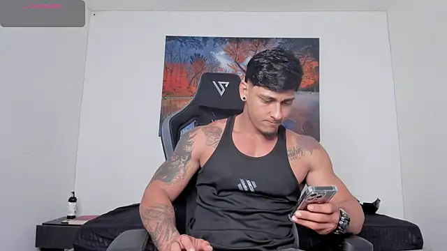 ryanwhite3 online show from 04/09/26, 10:38