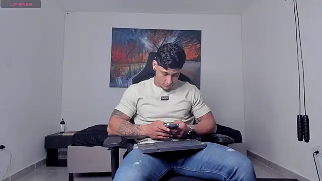 ryanwhite3 online show from 04/10/26, 11:23