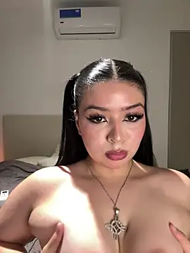 lolaaculaa online show from 02/12/26, 02:00