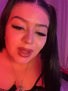 lolaaculaa online show from 05/07/26, 10:24