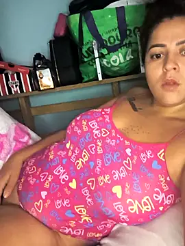 Snapshot of Dree4i20 chatting on 02/08/26, 11:19 Dree4i20 online show from 02/08/26, 11:19