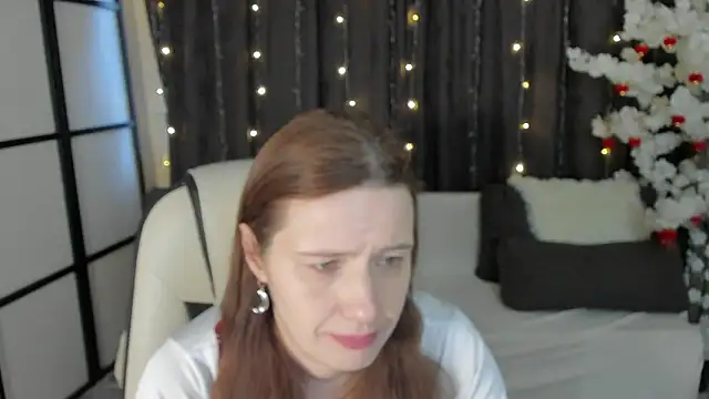 Snapshot of Kathrine_Meyer chatting on 02/27/26, 02:01 Kathrine Meyer online show from 02/27/26, 02:01