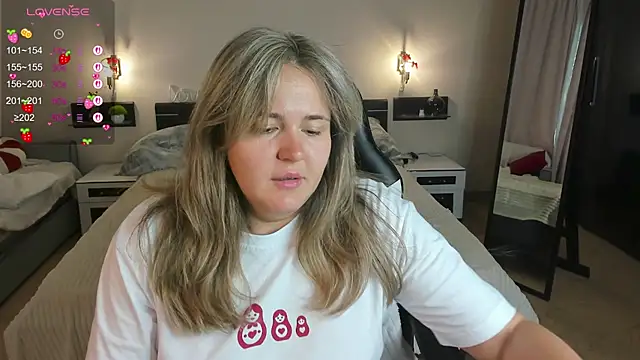 LilyBel online show from 07/16/26, 12:51