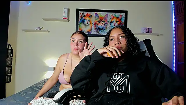 meredit cris23 online show from 02/13/26, 02:33