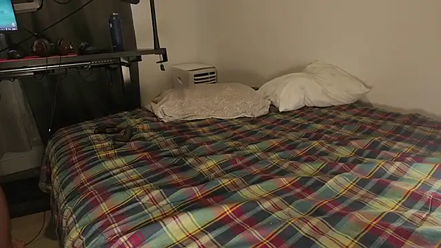 Snapshot of Begamc chatting on 02/21/26, 01:35 Begamc online show from 02/21/26, 01:35