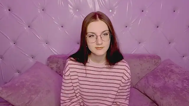 Snapshot of VixenLight chatting on 02/23/26, 02:35 VixenLight online show from 02/23/26, 02:35