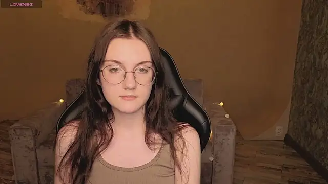 Snapshot of VixenLight chatting on 02/05/26, 09:49 VixenLight online show from 02/05/26, 09:49