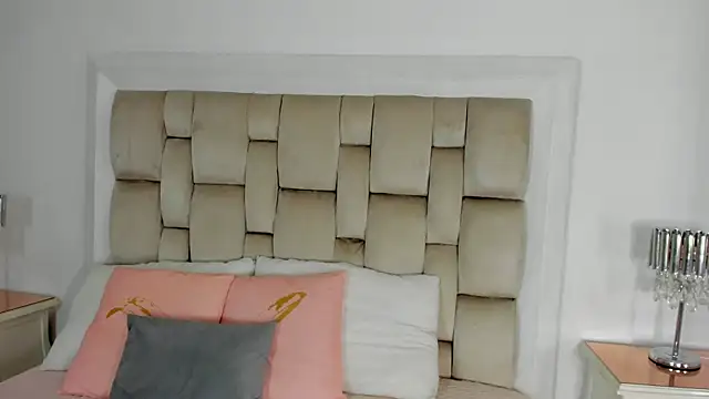 sweets one online show from 03/30/26, 03:19