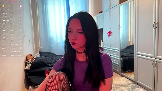 UrBabeLuna online show from 02/05/26, 10:22