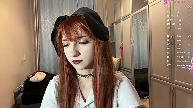 UrBabeLuna online show from 04/12/26, 04:10