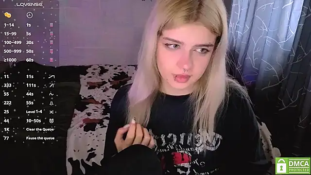 MoonlightGrace online show from 04/12/26, 03:15