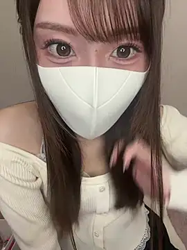 Snapshot of momo_mm chatting on 05/27/26, 08:11 momo mm online show from 05/27/26, 08:11