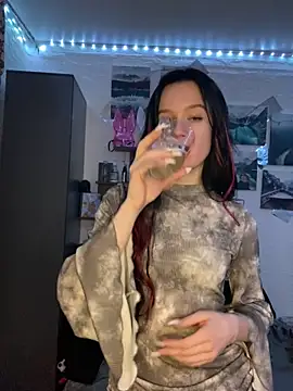 Carolina G0lden online show from 04/14/26, 09:42