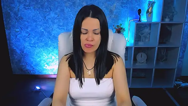 karolina robinson online show from 04/22/26, 11:39