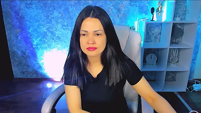 karolina robinson online show from 04/25/26, 11:57