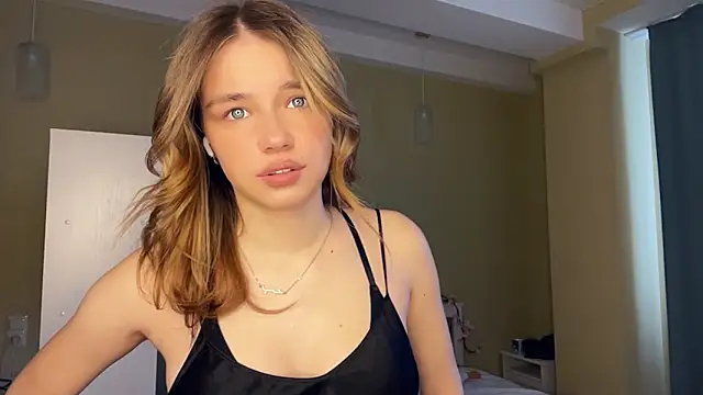 Snapshot of EarthaStinett chatting on 03/01/26, 07:08 EarthaStinett online show from 03/01/26, 07:08