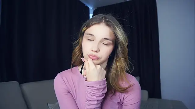 Snapshot of EarthaStinett chatting on 02/20/26, 12:18 EarthaStinett online show from 02/20/26, 12:18