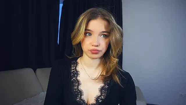 Snapshot of EarthaStinett chatting on 02/15/26, 12:26 EarthaStinett online show from 02/15/26, 12:26