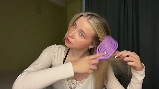 EarthaStinett online show from 04/10/26, 06:09