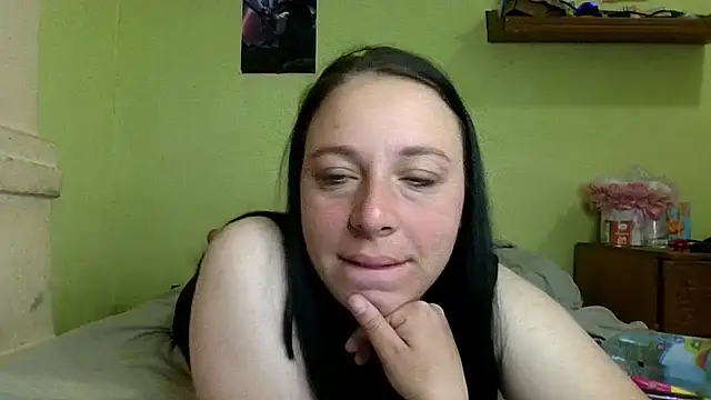 MillaSourety online show from 05/02/26, 10:42