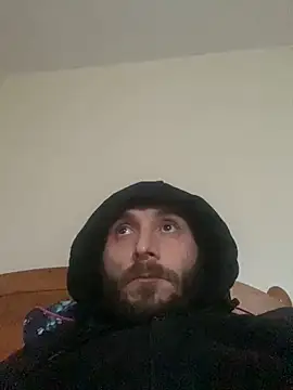 pezzerb7 online show from 02/05/26, 04:03