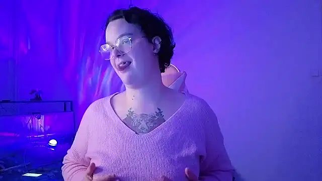 lunatigre4 online show from 02/06/26, 07:10