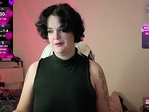 lunatigre4 online show from 02/20/26, 03:14