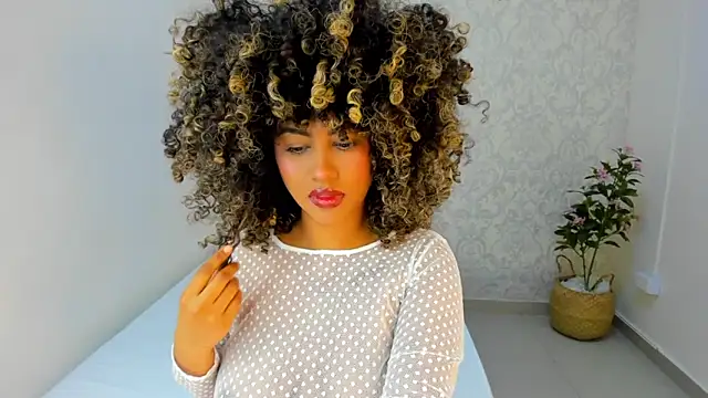 Brit weston online show from 03/09/26, 08:34