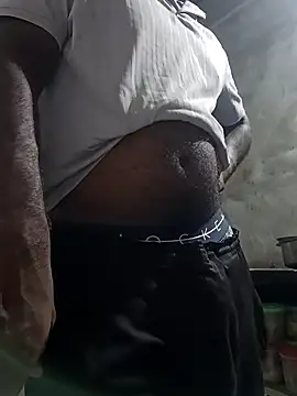 Snapshot of babu_bull chatting on 04/12/26, 06:33 babu bull online show from 04/12/26, 06:33