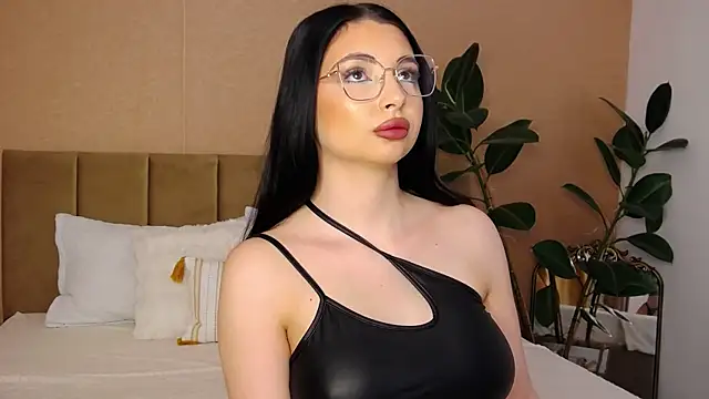Snapshot of BellaHere chatting on 05/30/26, 06:53 BellaHere online show from 05/30/26, 06:53