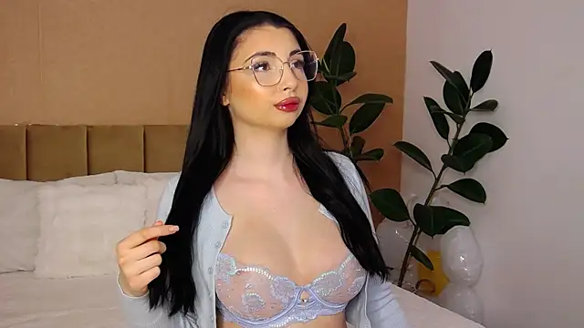 Snapshot of BellaHere chatting on 05/05/26, 06:49 BellaHere online show from 05/05/26, 06:49