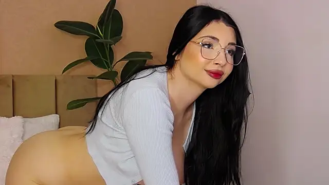 Snapshot of BellaHere chatting on 05/16/26, 06:23 BellaHere online show from 05/16/26, 06:23