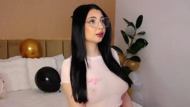 Snapshot of BellaHere chatting on 05/01/26, 06:29 BellaHere online show from 05/01/26, 06:29