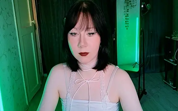 Snapshot of marty_bree chatting on 02/18/26, 02:02 marty bree online show from 02/18/26, 02:02