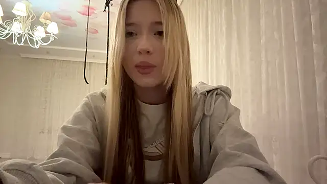 IvyArmbrister online show from 03/03/26, 05:20