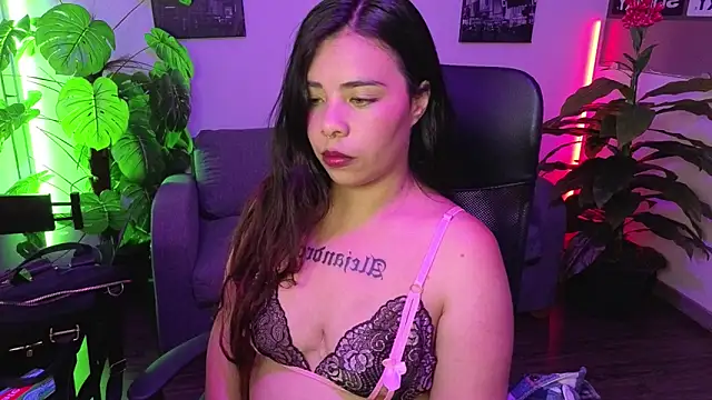 liany taylor online show from 03/21/26, 02:57