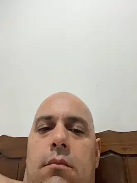 Snapshot of kipsy0 chatting on 02/28/26, 03:06 kipsy0 online show from 02/28/26, 03:06