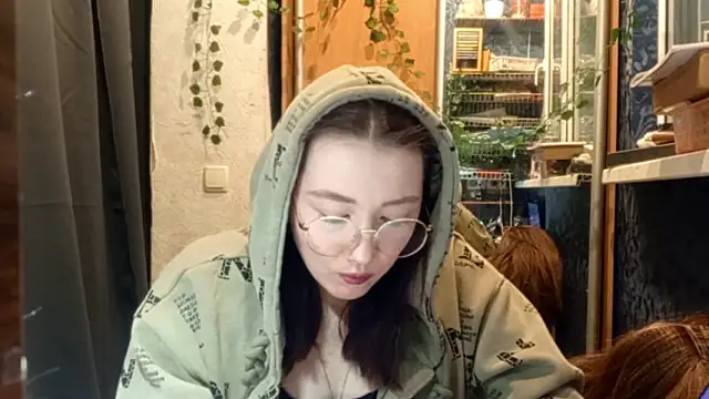 PhoebePalmer online show from 02/11/26, 08:20